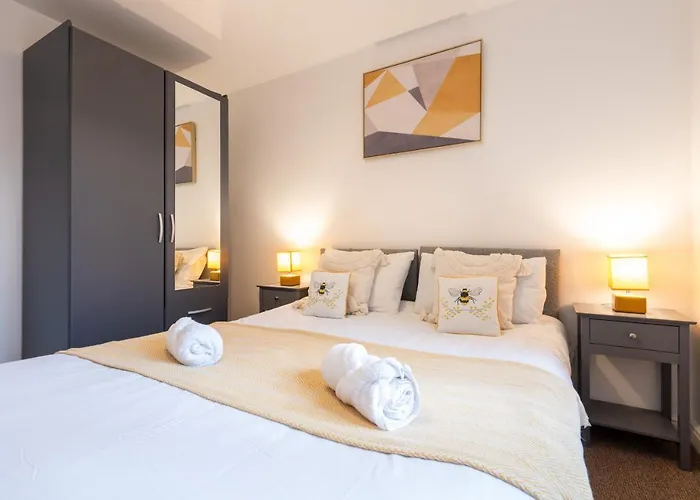 Parking - Spacious - Smart Tv - Self Checkin - Garden - King