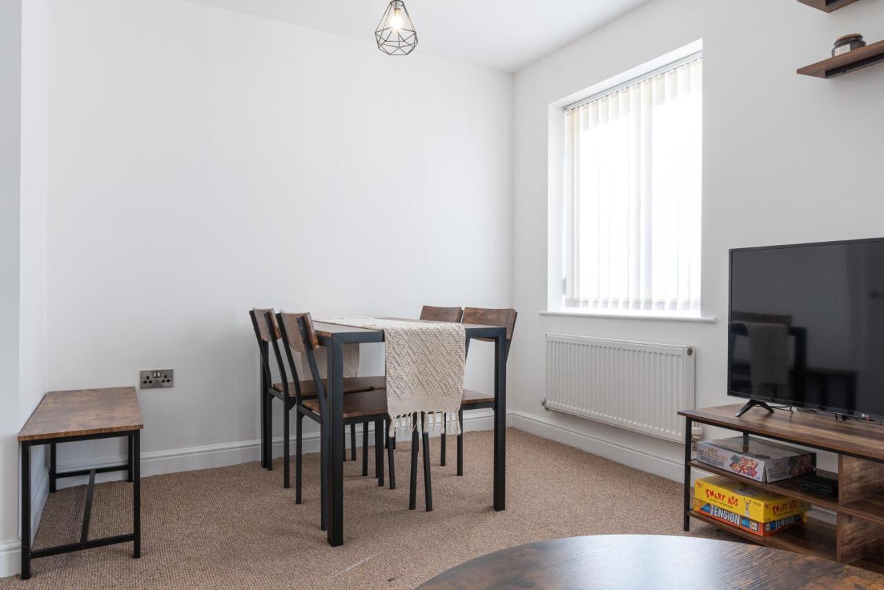 Ferienhaus Parking - Spacious - Smart Tv - Self Checkin - Garden - King