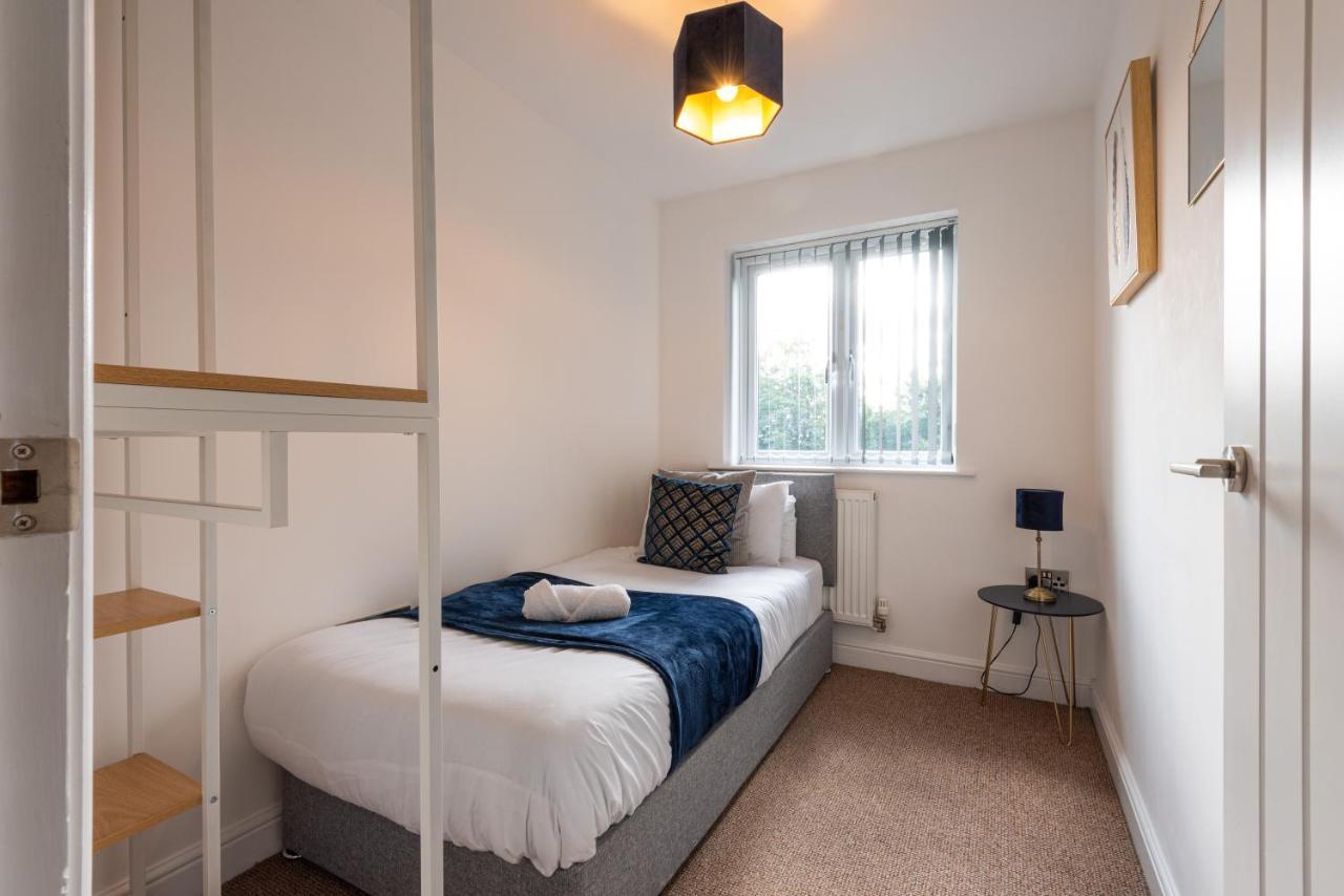 Parking - Spacious - Smart Tv - Self Checkin - Garden - King Ferienhaus