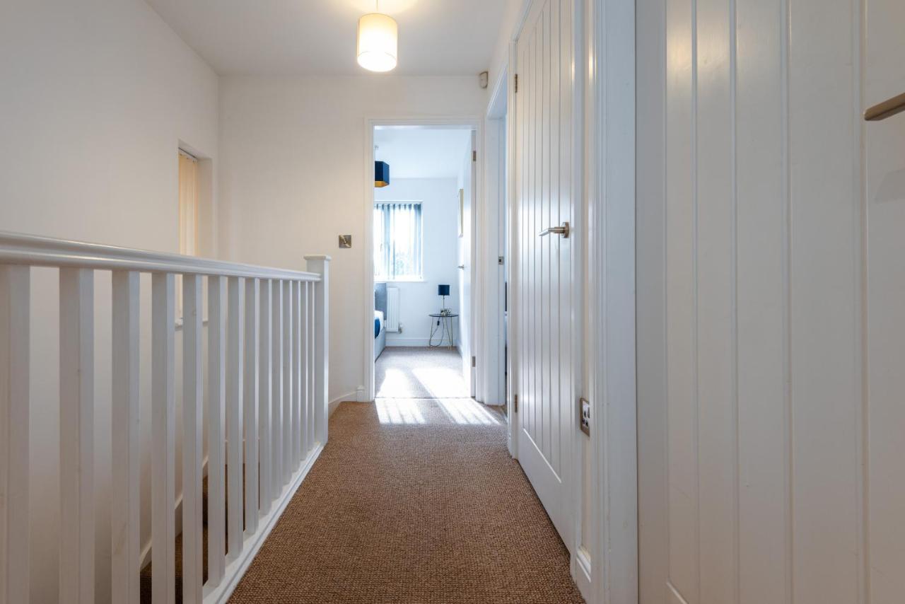 Parking - Spacious - Smart Tv - Self Checkin - Garden - King Ferienhaus *